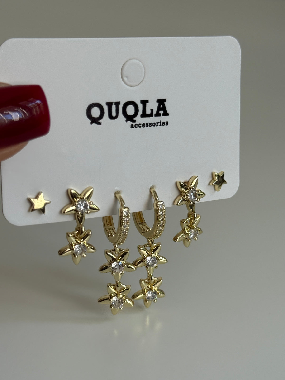 Gold Rengi Yıldız Sallantılı Set Küpe