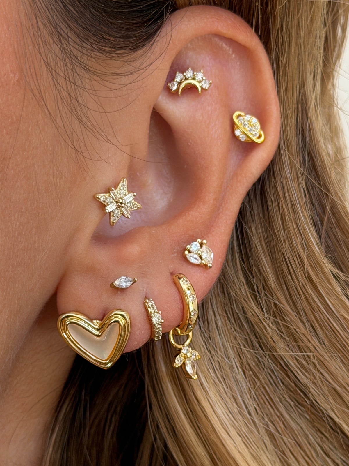 Gold Rengi Taşlı 925 Ayar Gümüş Piercing