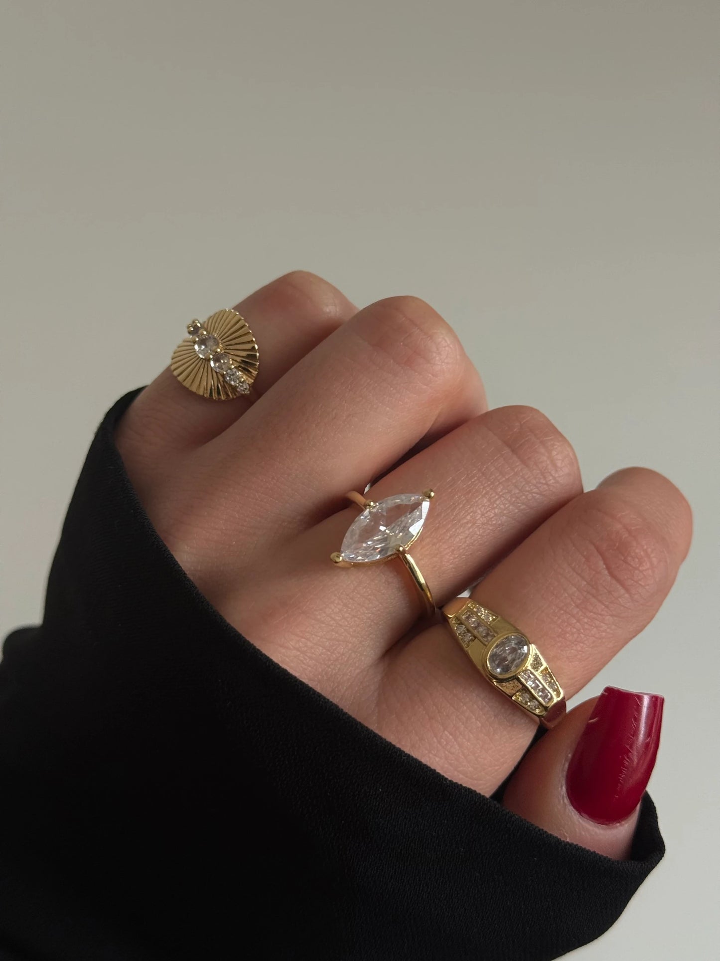 Gold Rengi Damla Taş Kadın Yüzük