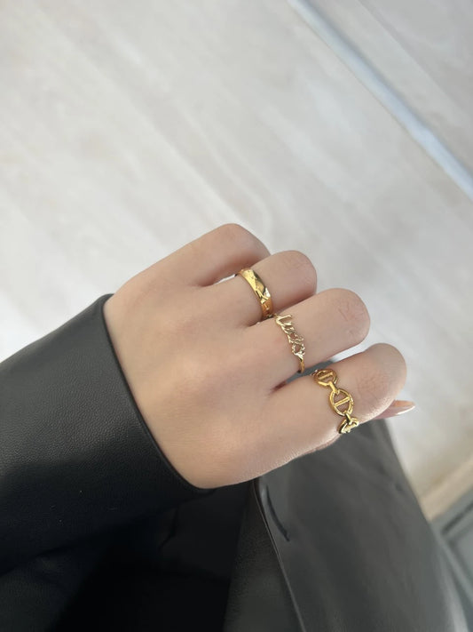 Gold Rengi Love Yazılı Kadın Yüzük