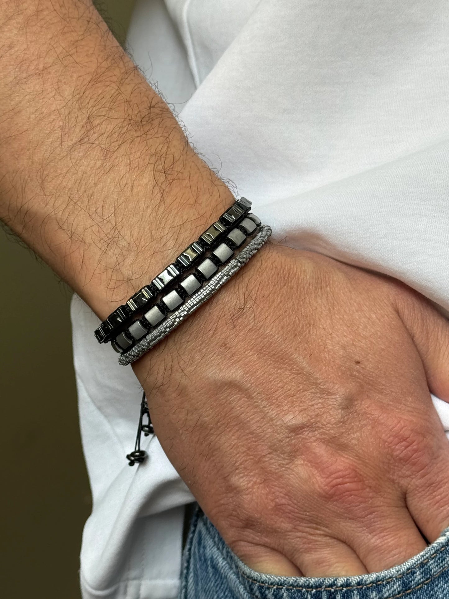 Siyah İpli Hematit Taşlı Kadın Bileklik