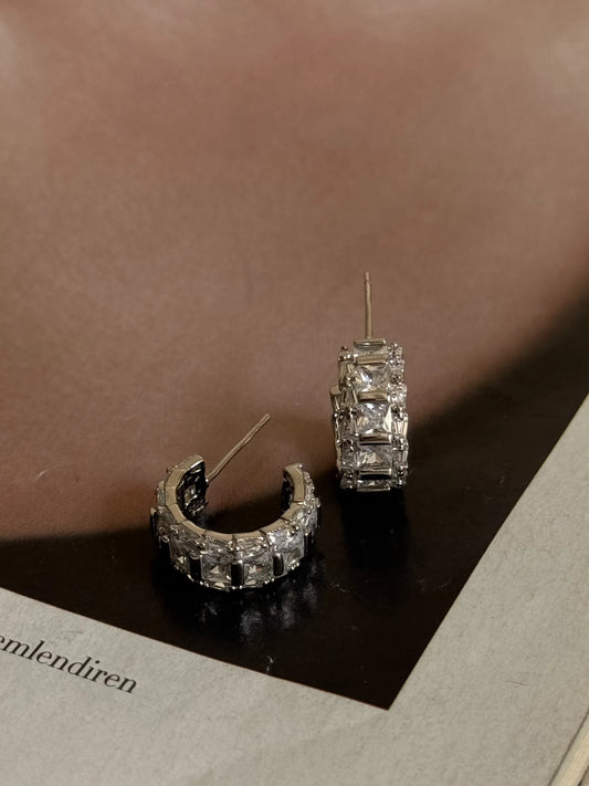Baget Taşlı Kadın Halka Küpe