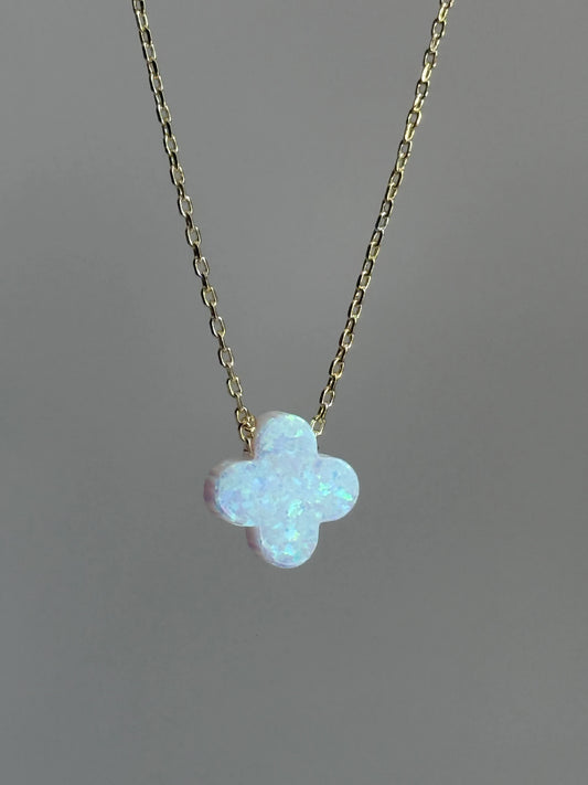 Gold Rengi Zincirli Opal Taşlı Yonca Model Kadın Kolye