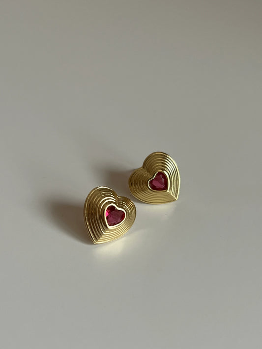 Gold Rengi Renkli Taşlı Kalp Model Kadın Küpe
