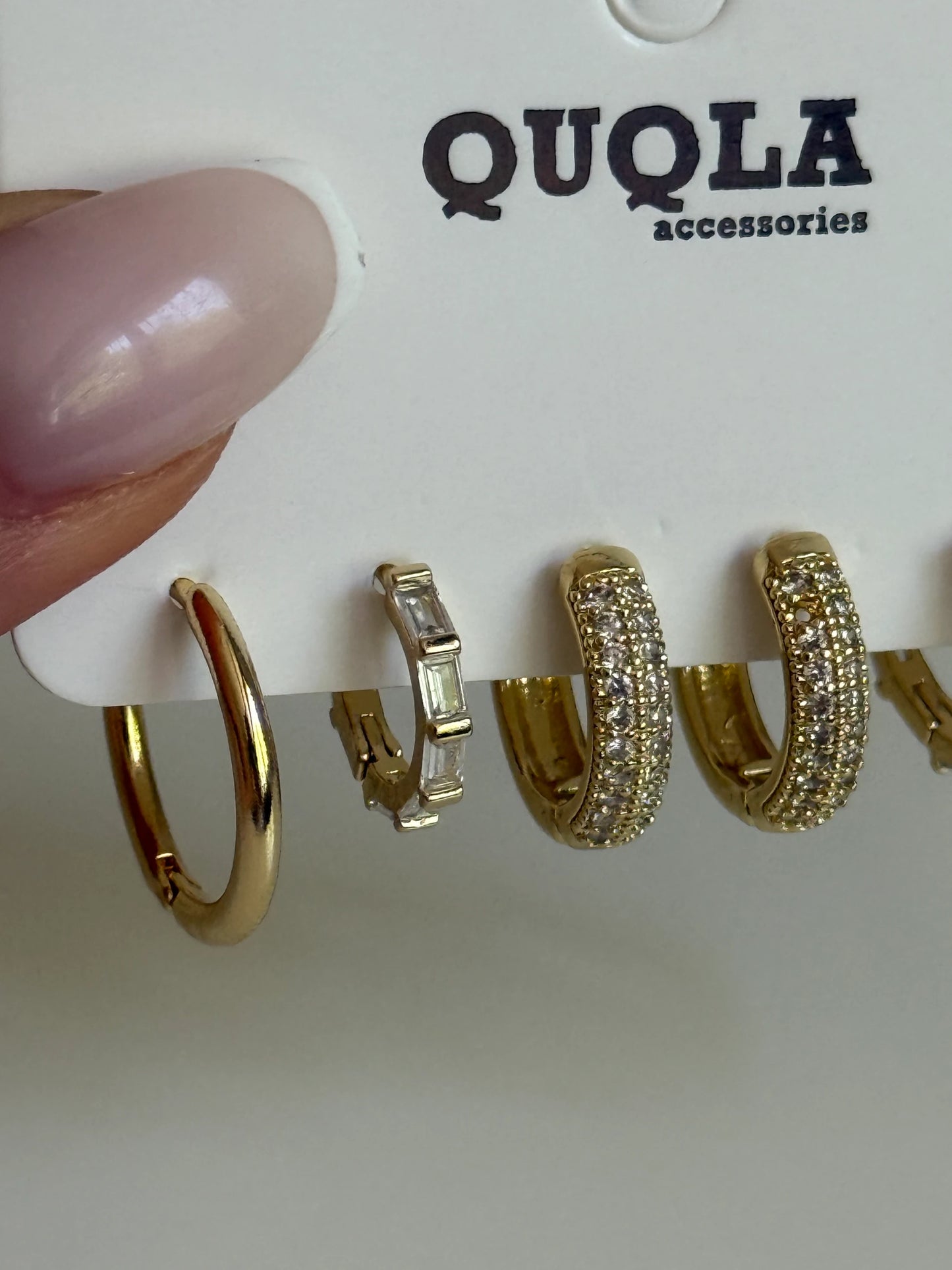 Gold Rengi Taşlı Halka Set Küpe