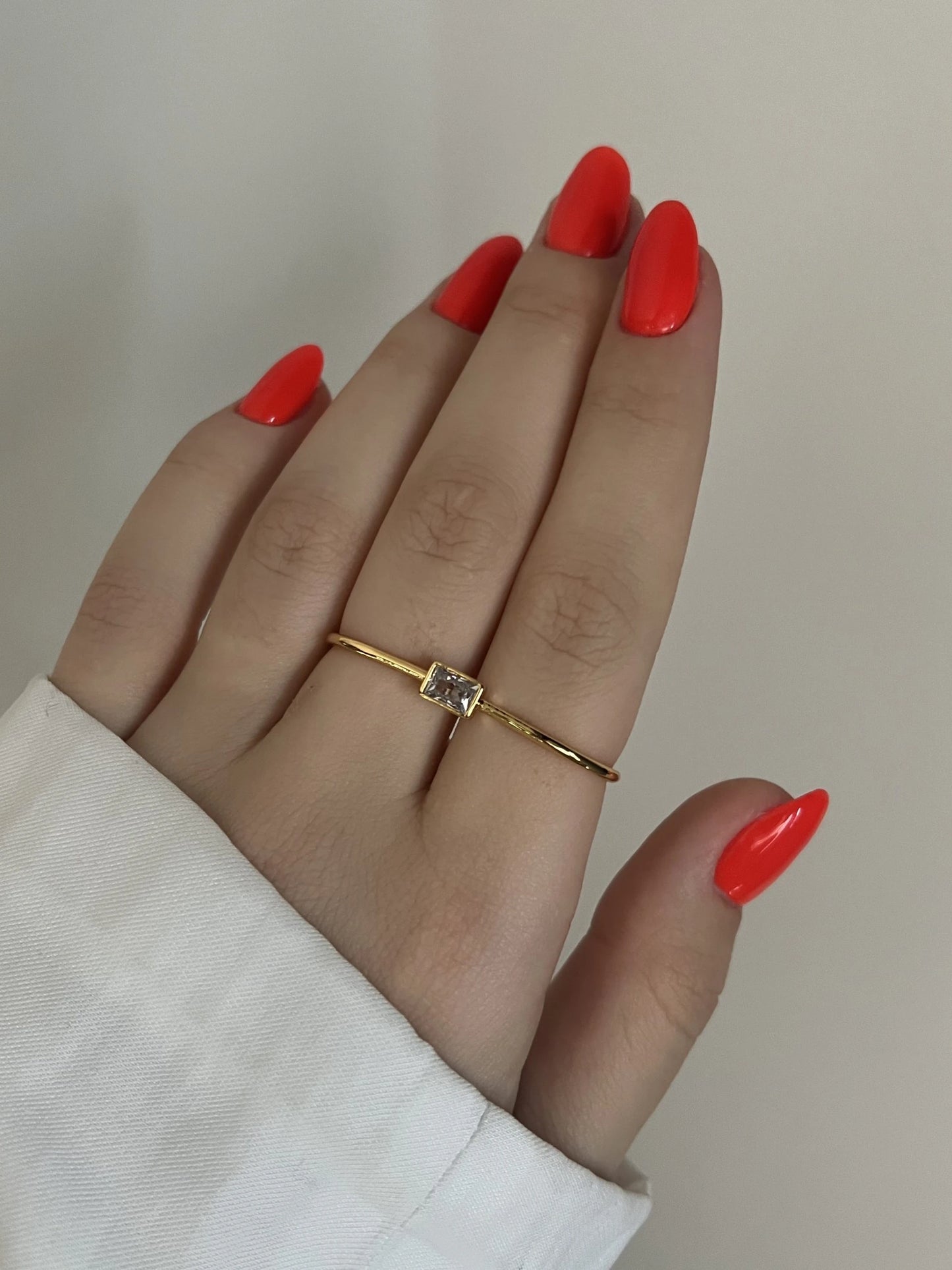 Gold Rengi Zirkon Taşlı Geniş Yüzük