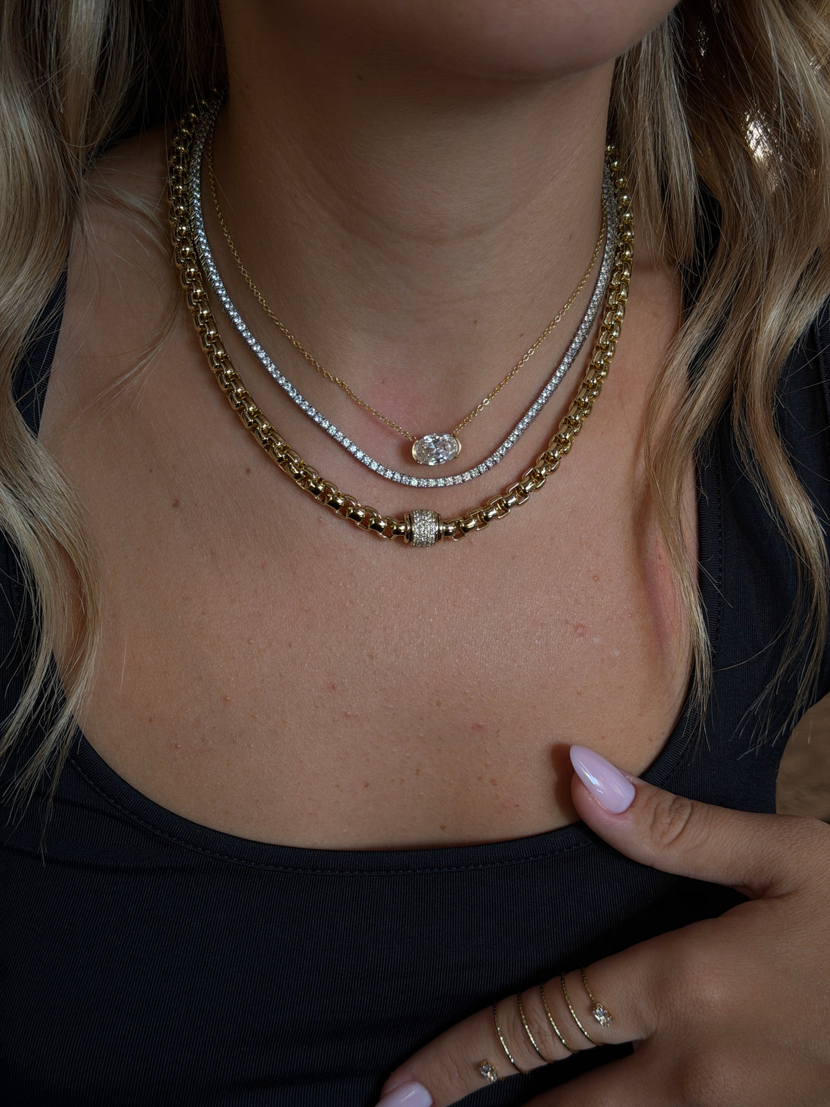 Gold Rengi Elips Model Kadın Kolye