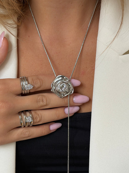 Gül Model Asansörlü Kadın Kolye