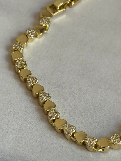 Gold Rengi Sıralı Kalp Bileklik