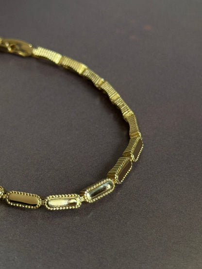 Gold Rengi Oval Form Sıralı Kadın Bileklik