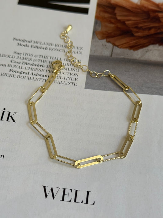 Gold Rengi Zincir Model Kadın Bileklik