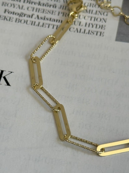 Gold Rengi Zincir Model Kadın Bileklik