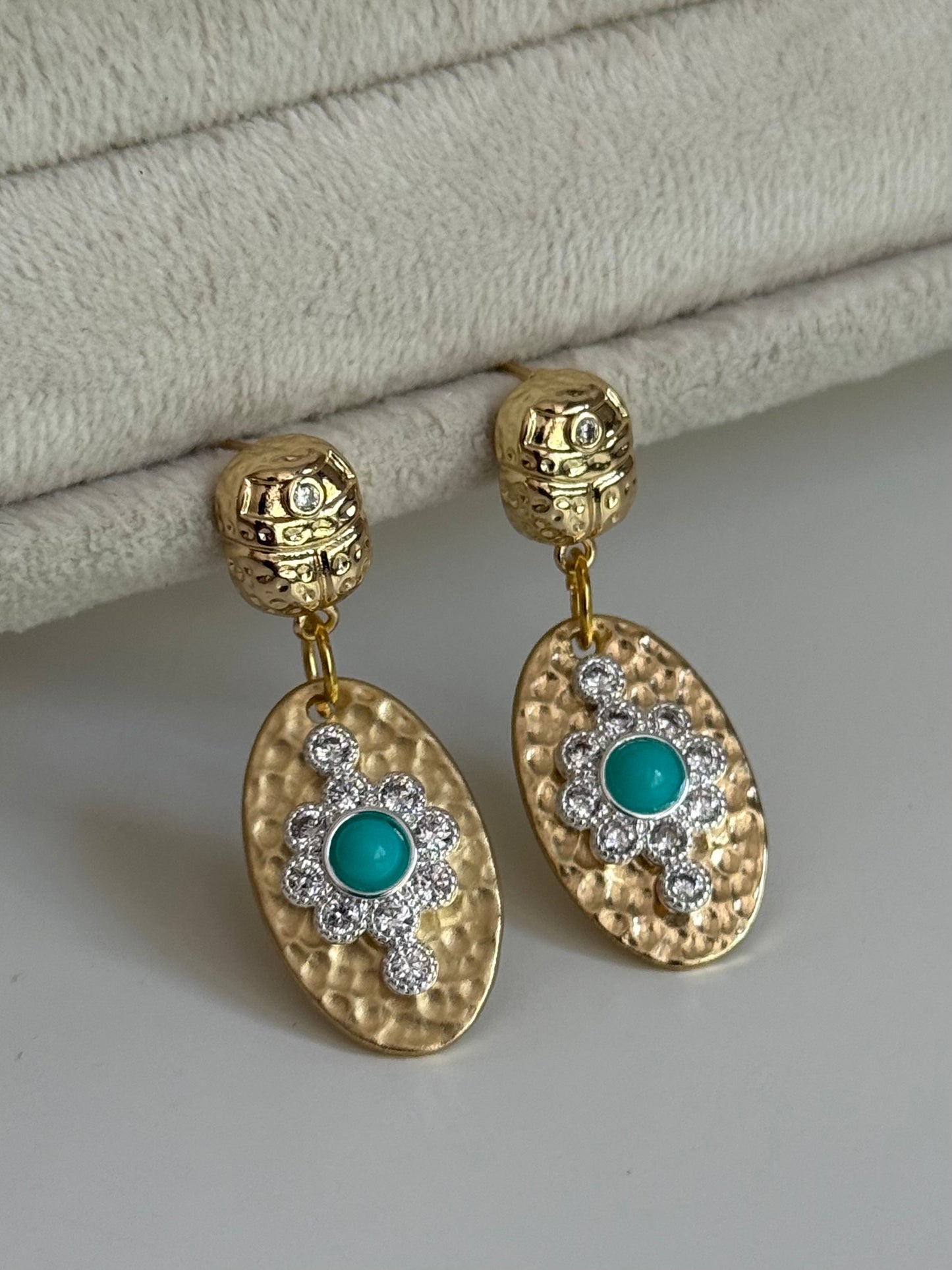 Gold Rengi Mavi Taşlı Bohem Küpe