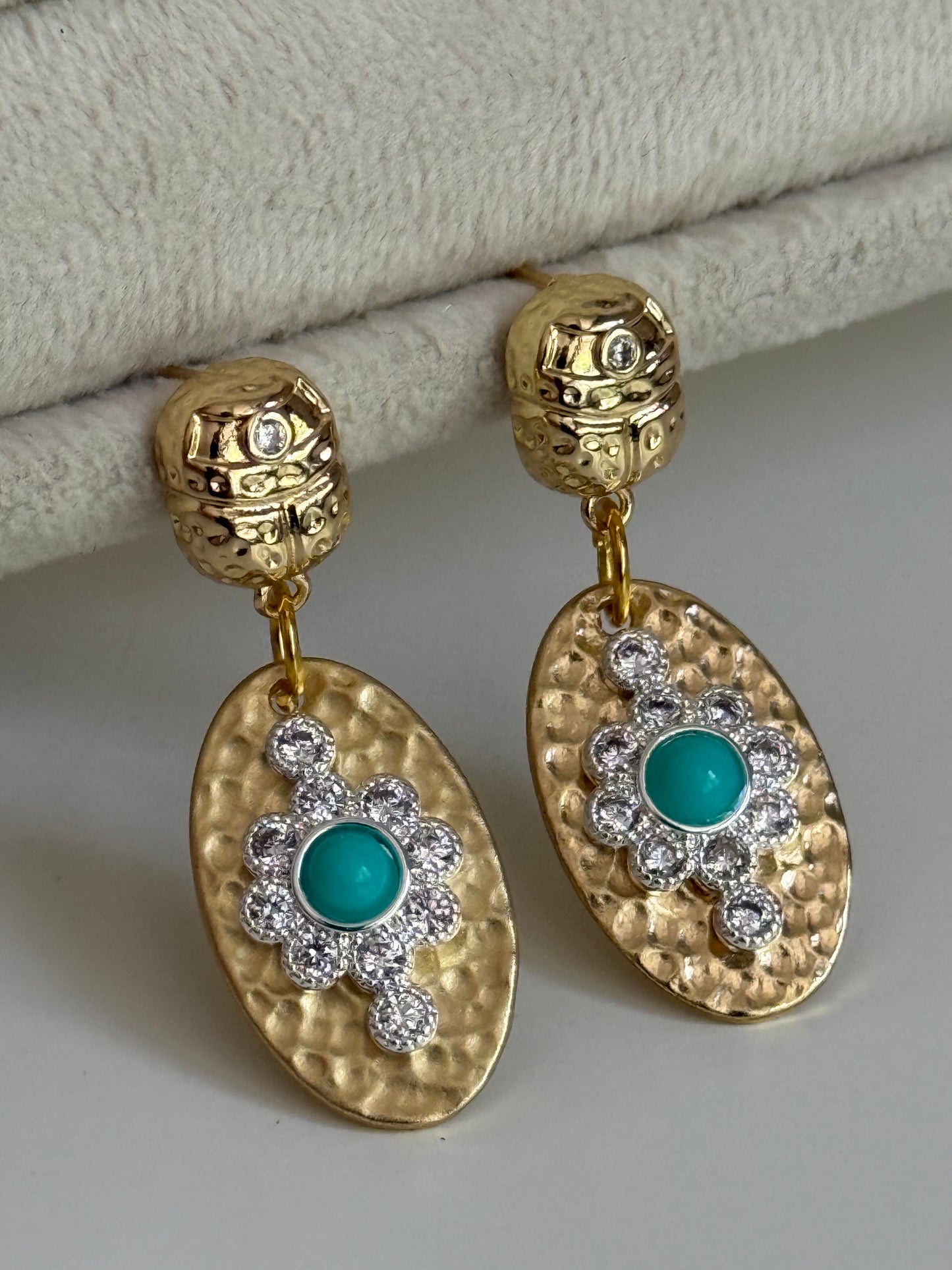 Gold Rengi Mavi Taşlı Bohem Küpe