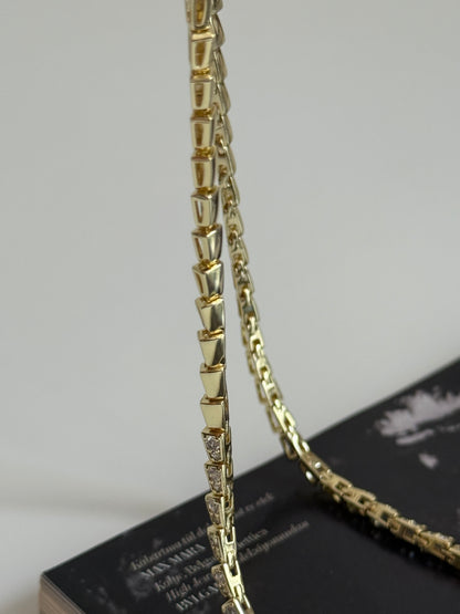 Gold Rengi Yılan Model Kadın Kolye