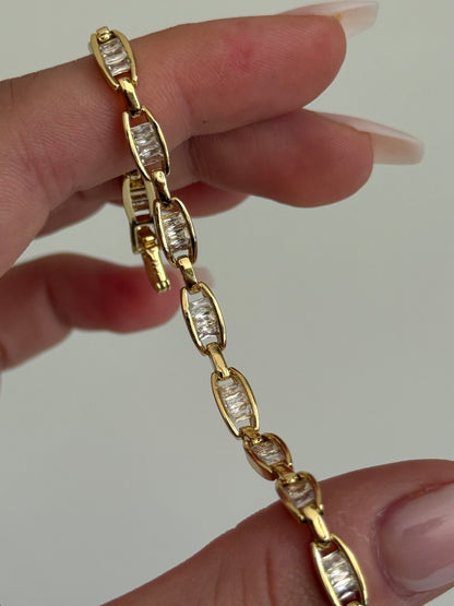 Gold Rengi Taşlı Kadın Bileklik
