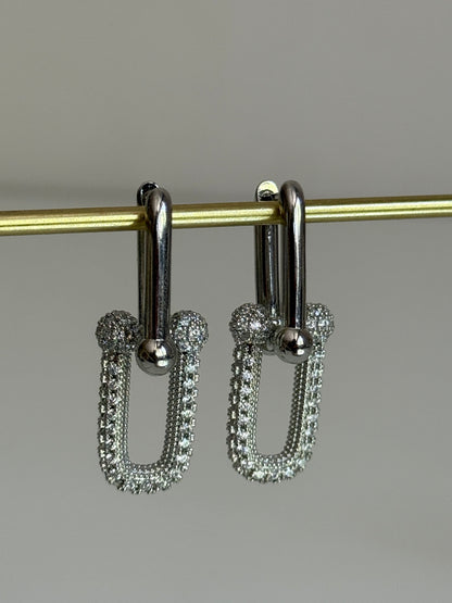 Top Detaylı Sallantılı Kadın Küpe