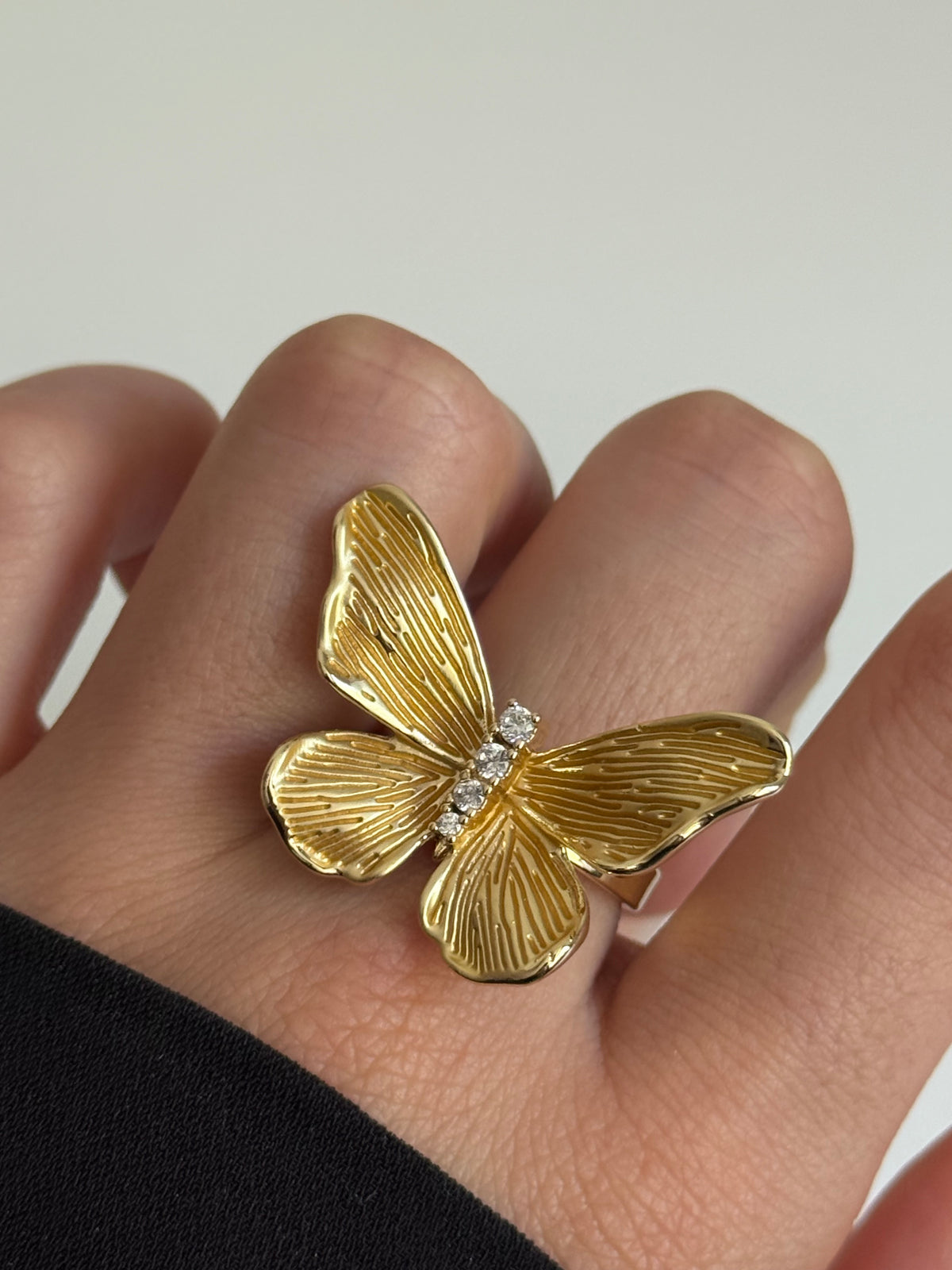 Gold Rengi Kelebek Model Kadın Yüzük