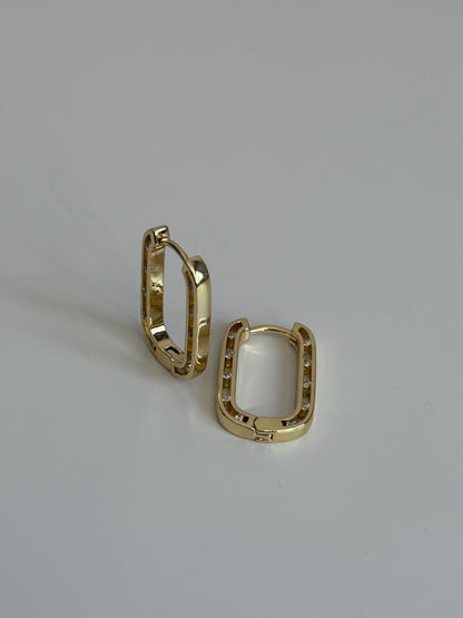 Gold Rengi Taşlı Dikdörtgen Model Kadın Küpe