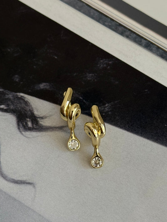 Gold Rengi Taşlı Burgu Model Kadın Küpe