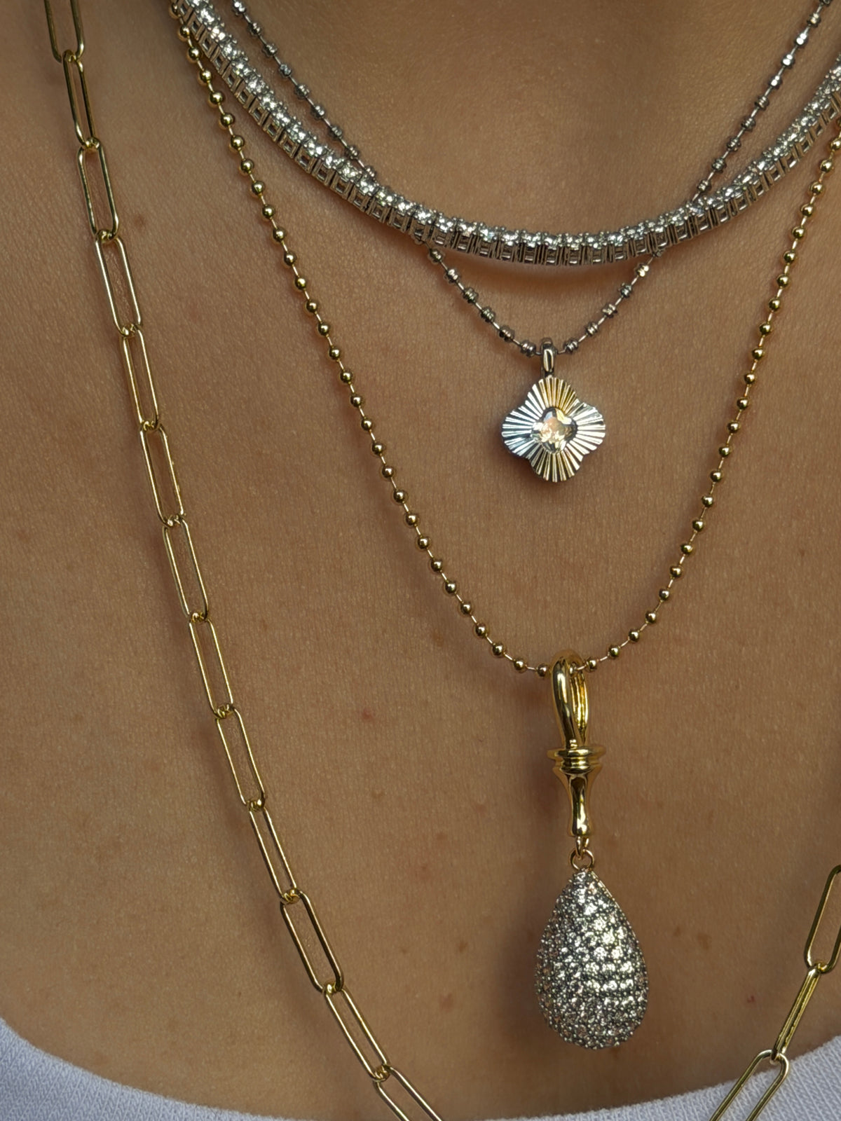 Gold Rengi İnce Zincir Model Kadın Kolye
