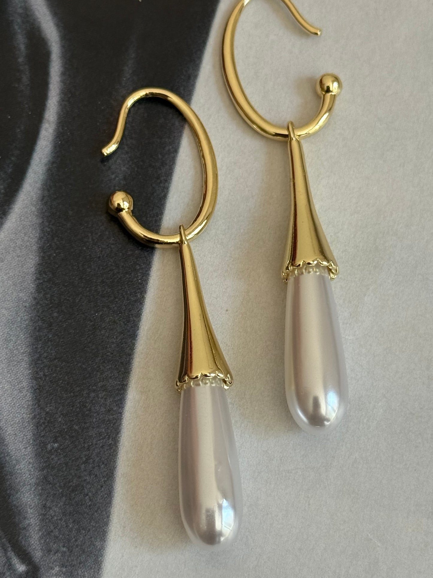 Damla Model Taş Sallantılı Kadın Küpe