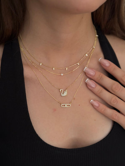 Gold Rengi Taşlı Kuğu Model Kadın Kolye