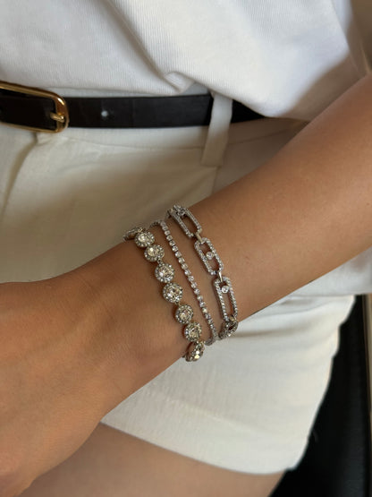 Gümüş Renk Sıralı Yuvarlak Model Kadın Bileklik