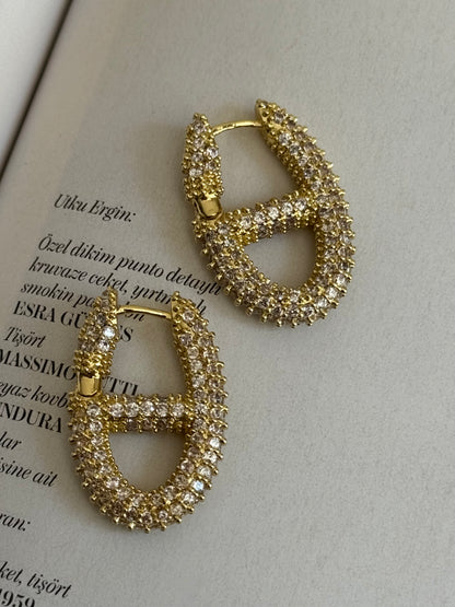 Taşlı Elips Model Kadın Küpe