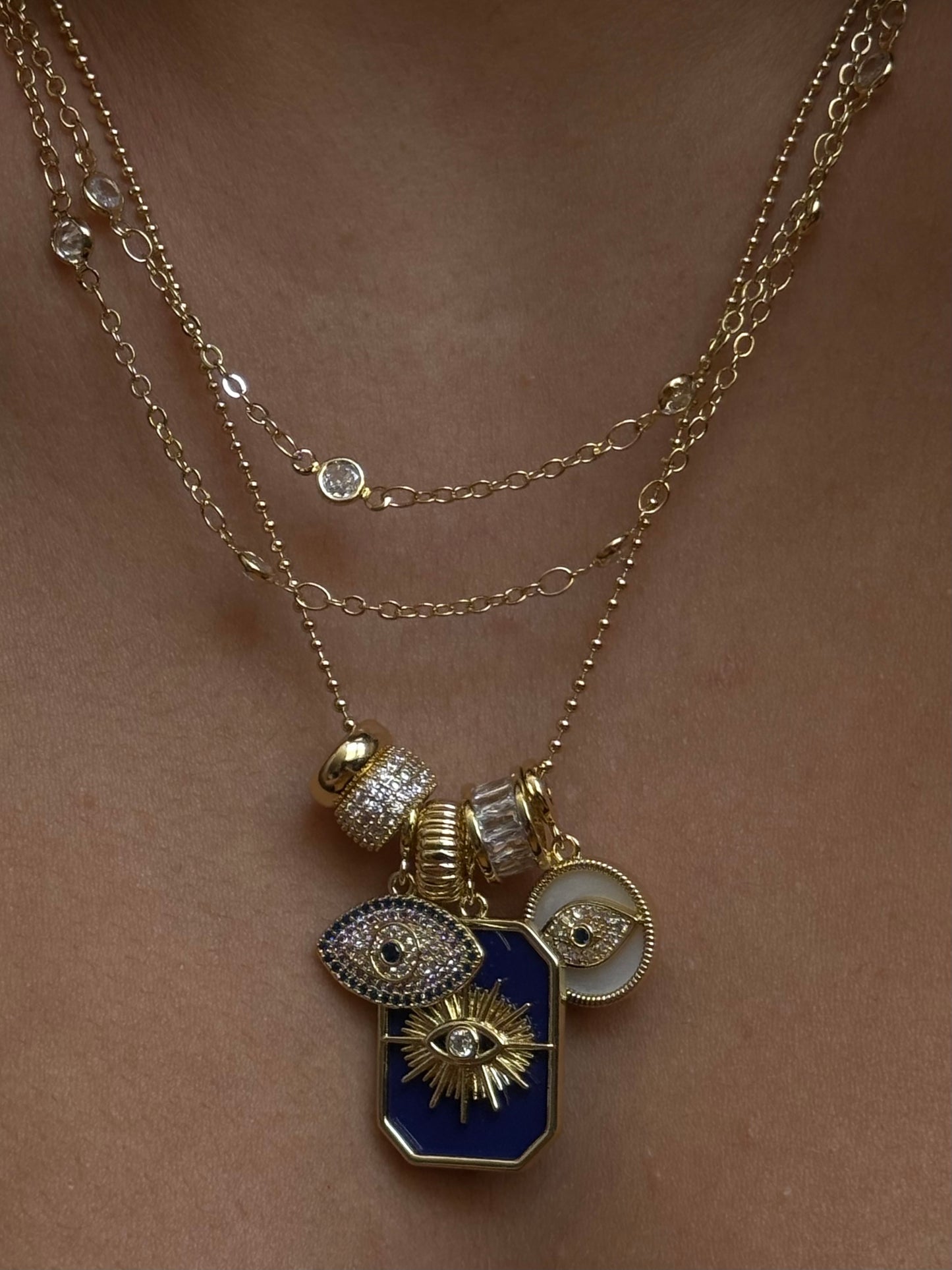 Gold Rengi Renkli Taşlı Charm Kadın Kolye