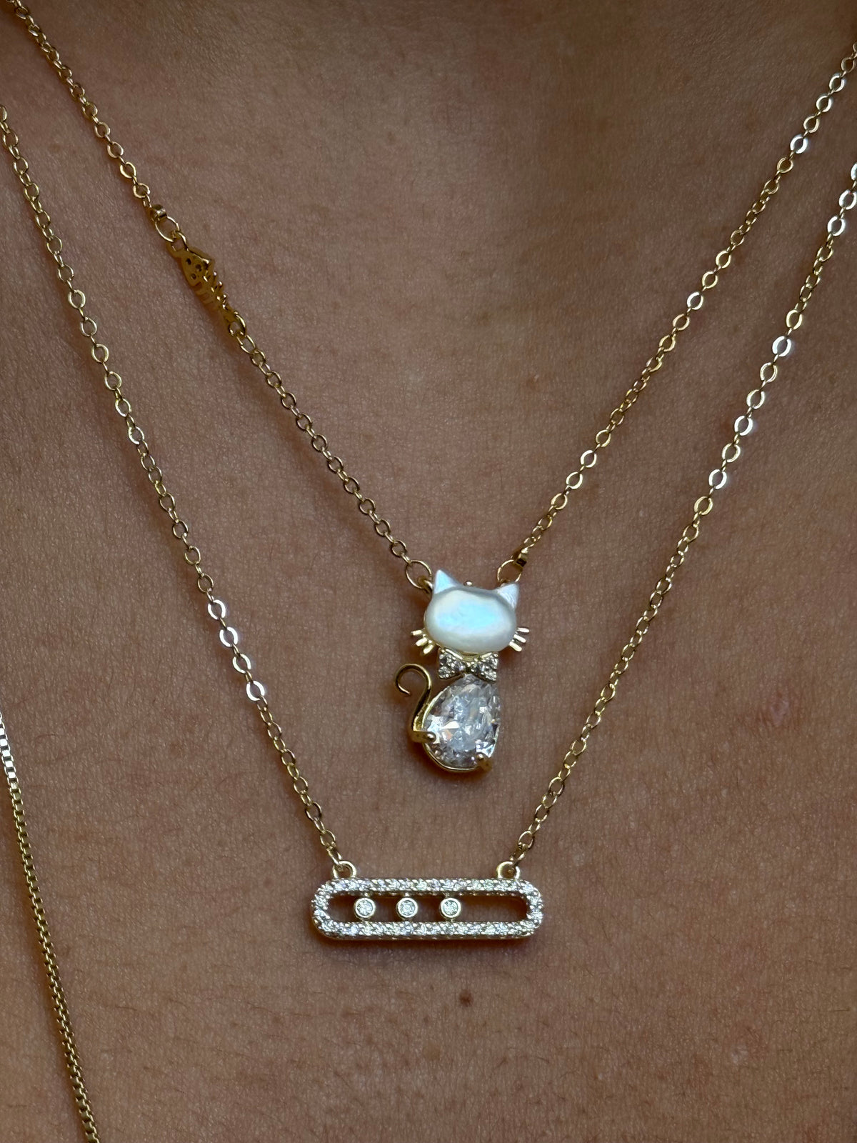 Gold Rengi Taşlı Kedi Model Kadın Kolye