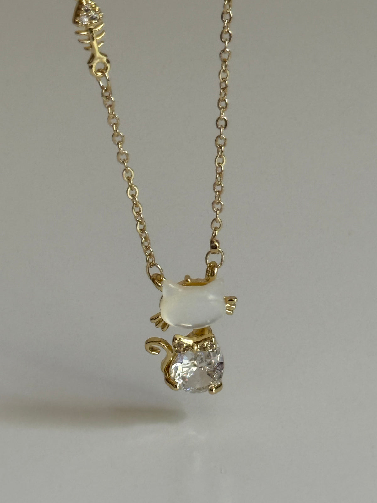 Gold Rengi Taşlı Kedi Model Kadın Kolye