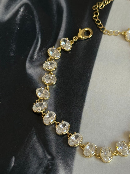Gold Rengi Sıralı Oval Taşlı Kadın Bileklik