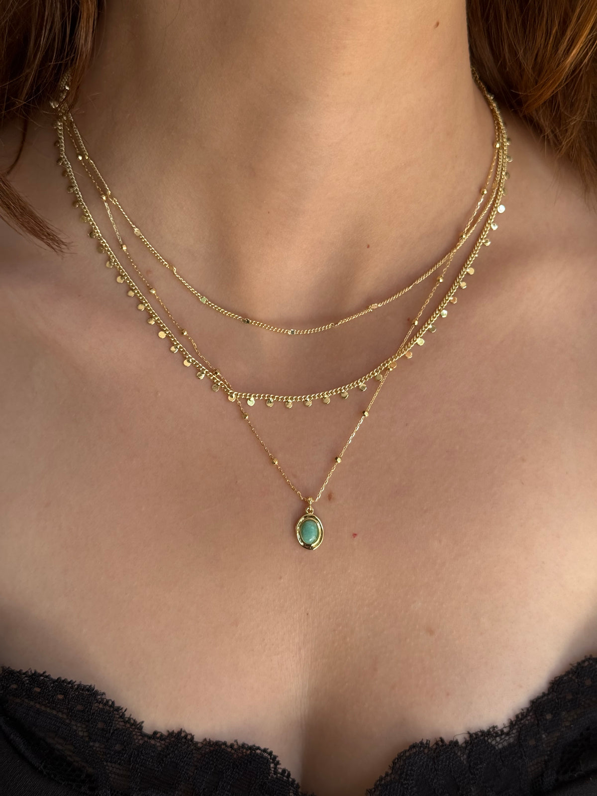 Gold Rengi Yeşil Taşlı Oval Model Kadın Kolye