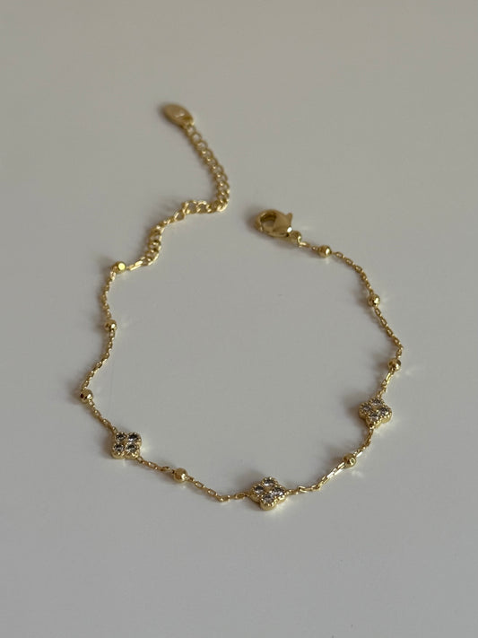 Gold Rengi Yonca Model Kadın Bileklik