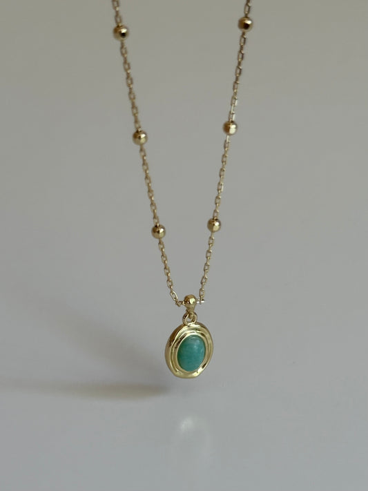 Gold Rengi Yeşil Taşlı Oval Model Kadın Kolye