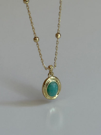 Gold Rengi Yeşil Taşlı Oval Model Kadın Kolye