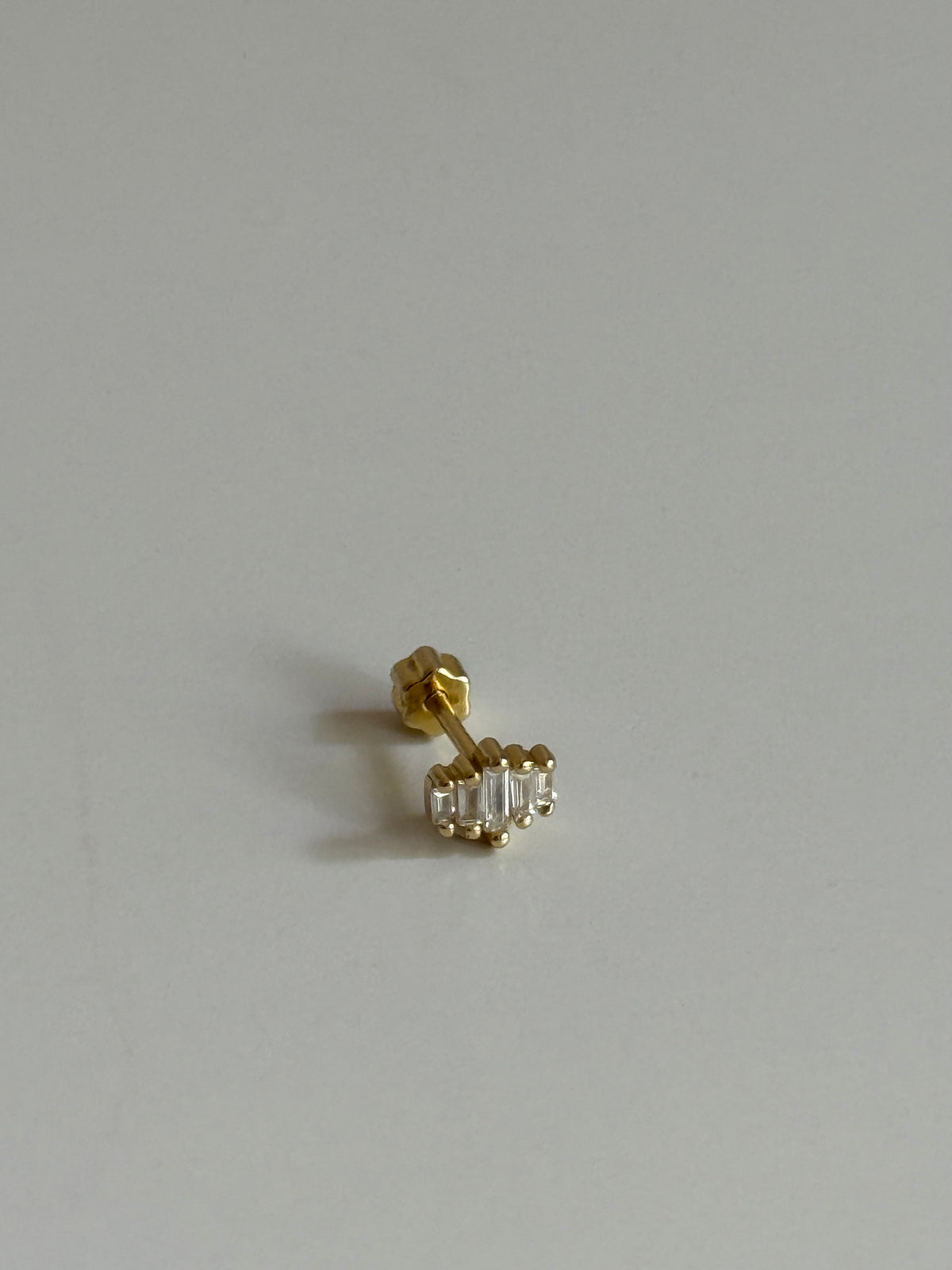 Gold Rengi Taşlı 925 Ayar Gümüş Piercing