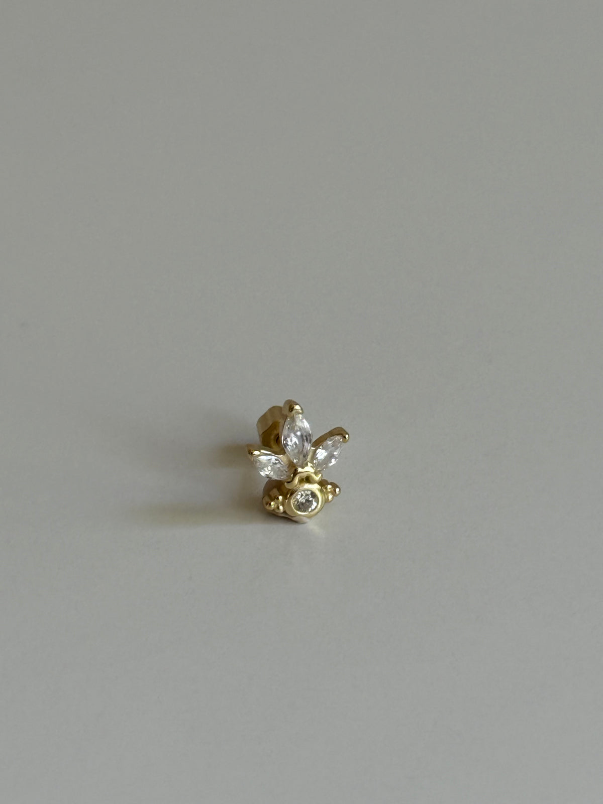 Gold Rengi Taşlı 925 Ayar Gümüş Piercing
