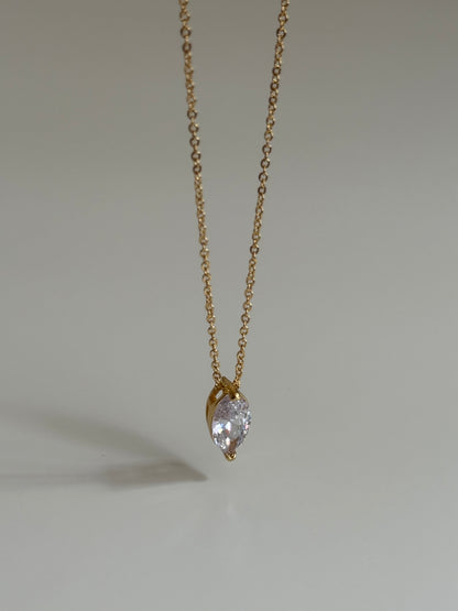 Gold Rengi Markiz Model Kadın Kolye