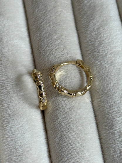 Gold Rengi Taşlı Kemik Model Kadın Küpe