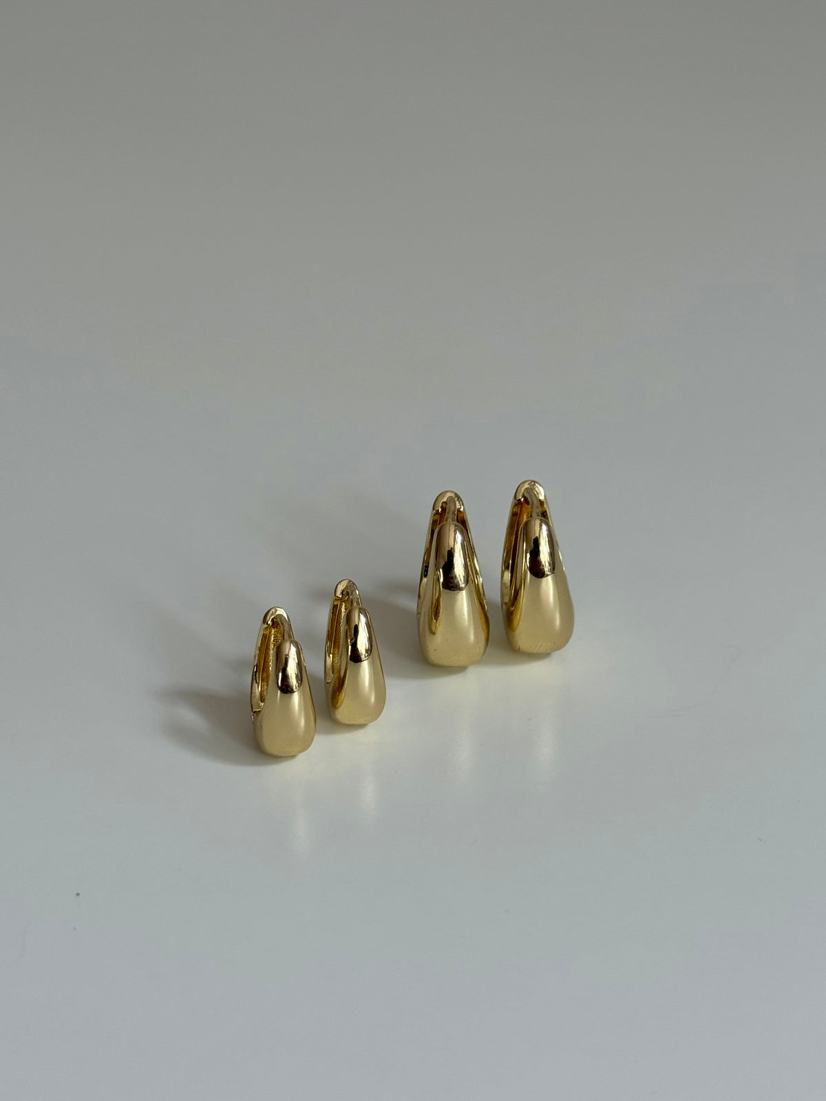Gold Rengi Damla Model Kadın Küpe