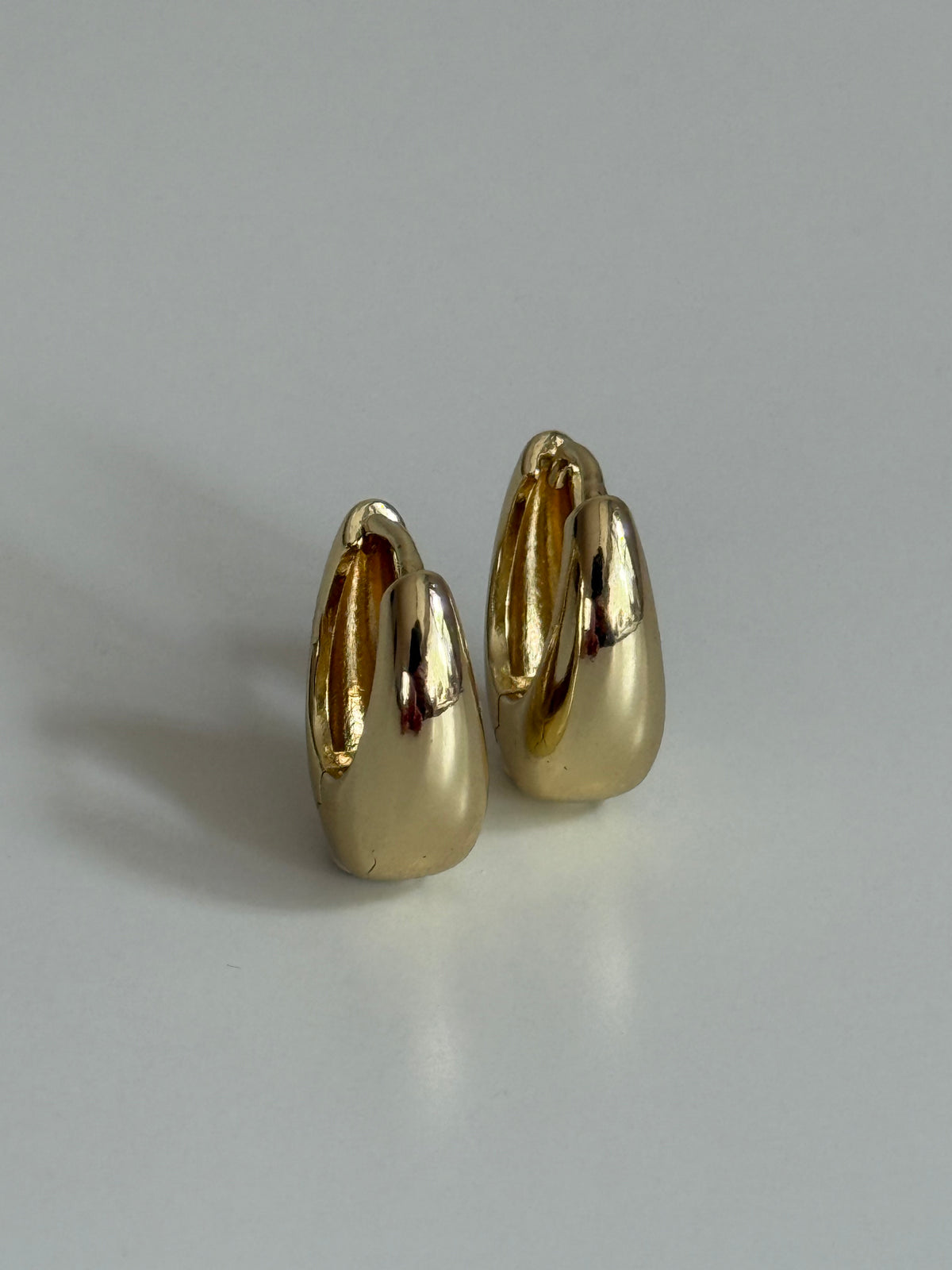 Gold Rengi Damla Model Kadın Küpe