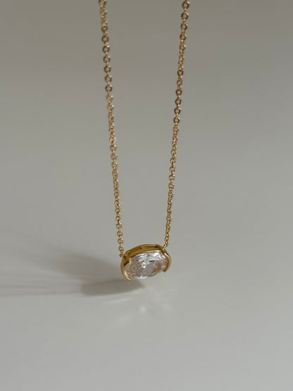 Gold Rengi Elips Model Kadın Kolye