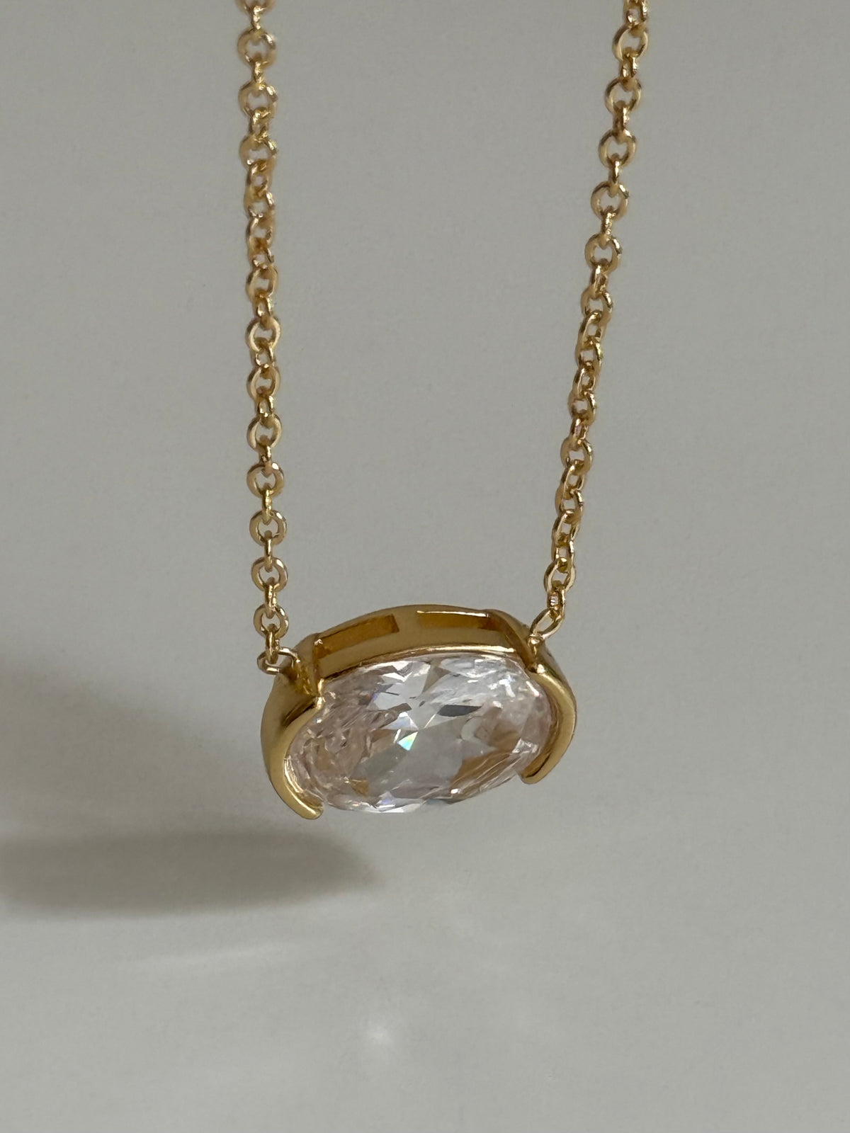 Gold Rengi Elips Model Kadın Kolye