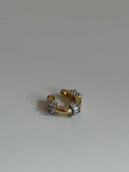 Gold Rengi Taşlı Kadın Kıkırdak Küpe