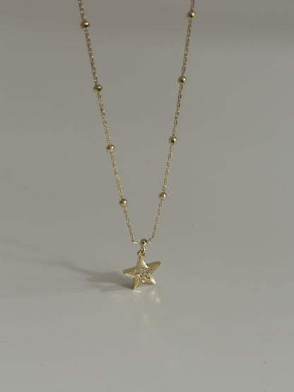Gold Rengi Yıldız Model Kadın Kolye