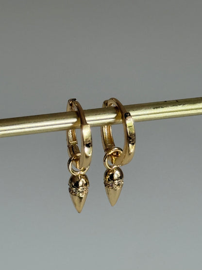 Gold Rengi Sallantılı Kadın Küpe