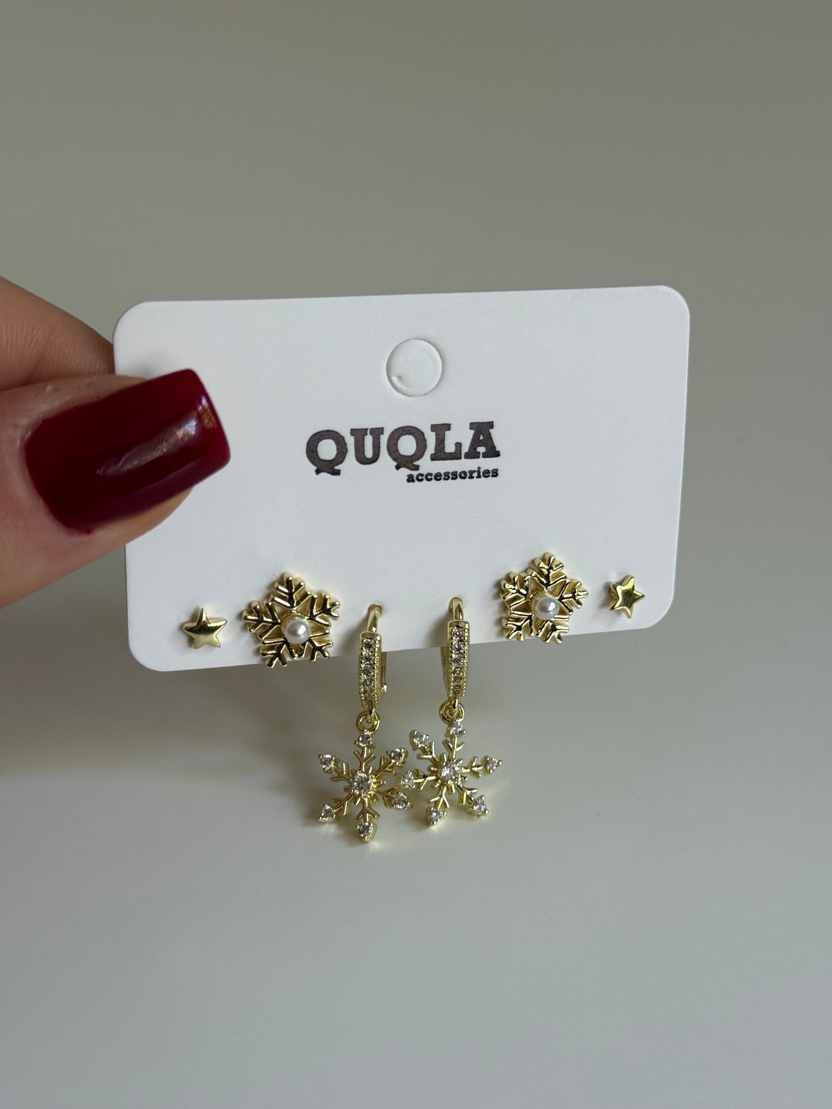 Gold Rengi Kar Tanesi Sallantılı Set Küpe