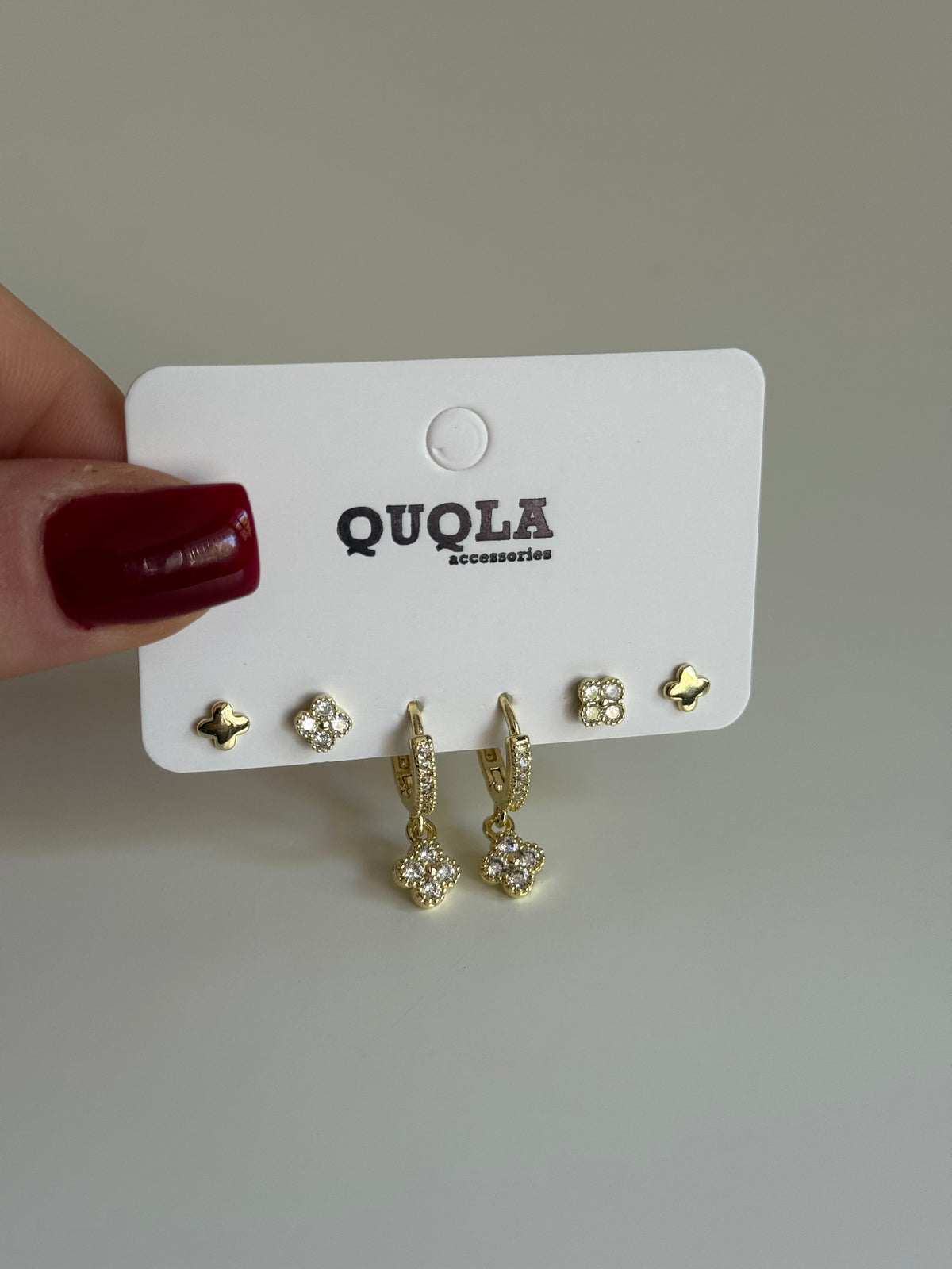 Gold Rengi Yonca Set Küpe